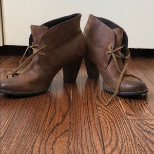Clark’s Leather Lace Up Bootie